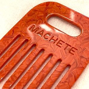 Machete No.4 Wide tooth Italian acetate Comb